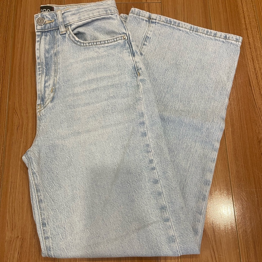 BDG High & Wide Jeans